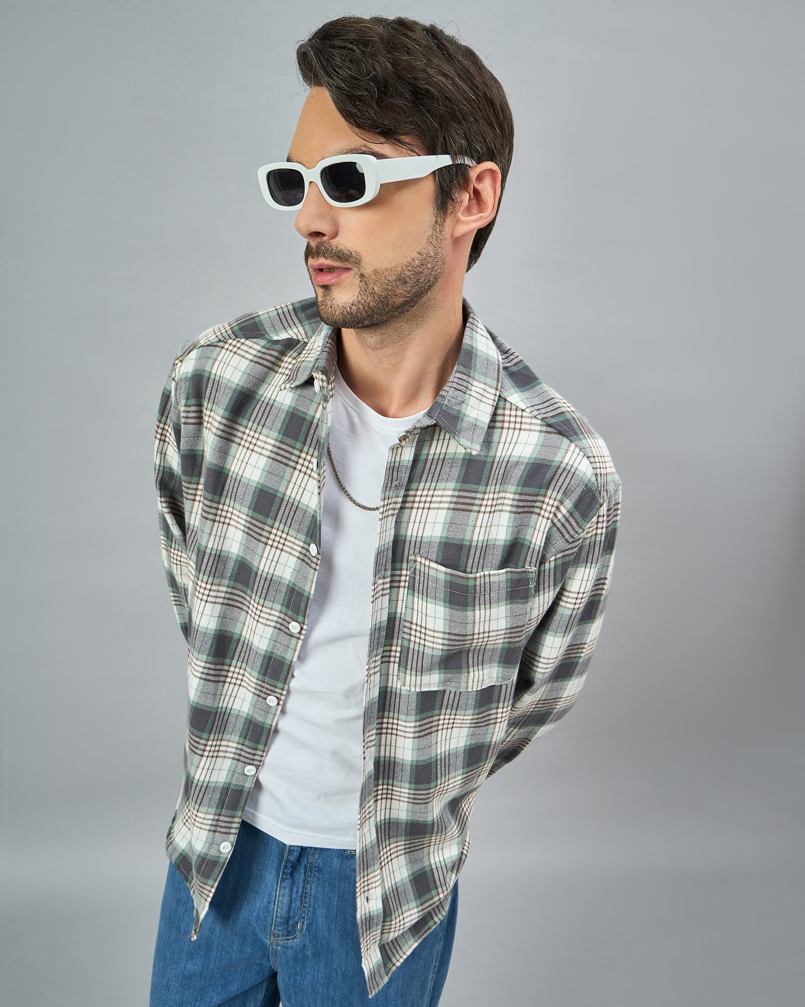 Chimpaaanzee Men Grey & Green Oversized Fit Shirt