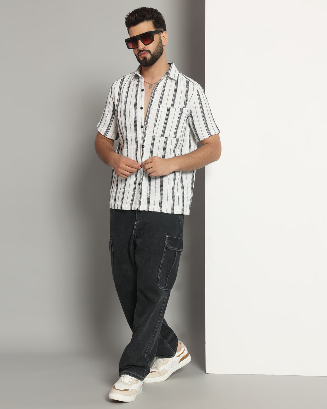 Chimpaaanzee Men White & Black Regular Fit Shirt