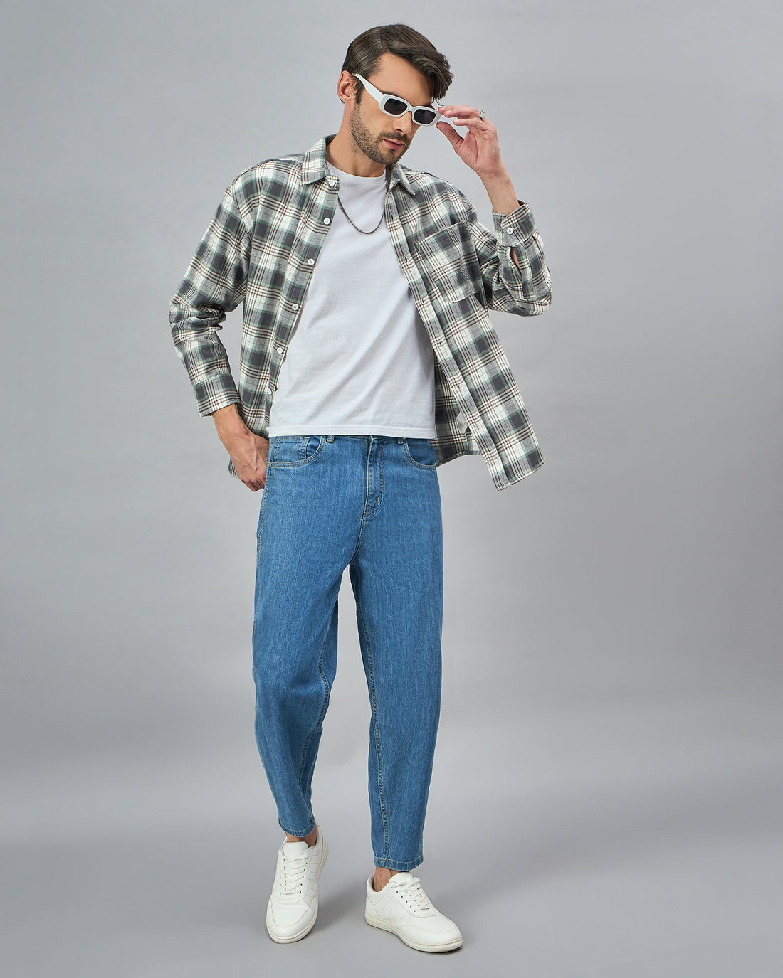 Chimpaaanzee Men Grey & Green Oversized Fit Shirt