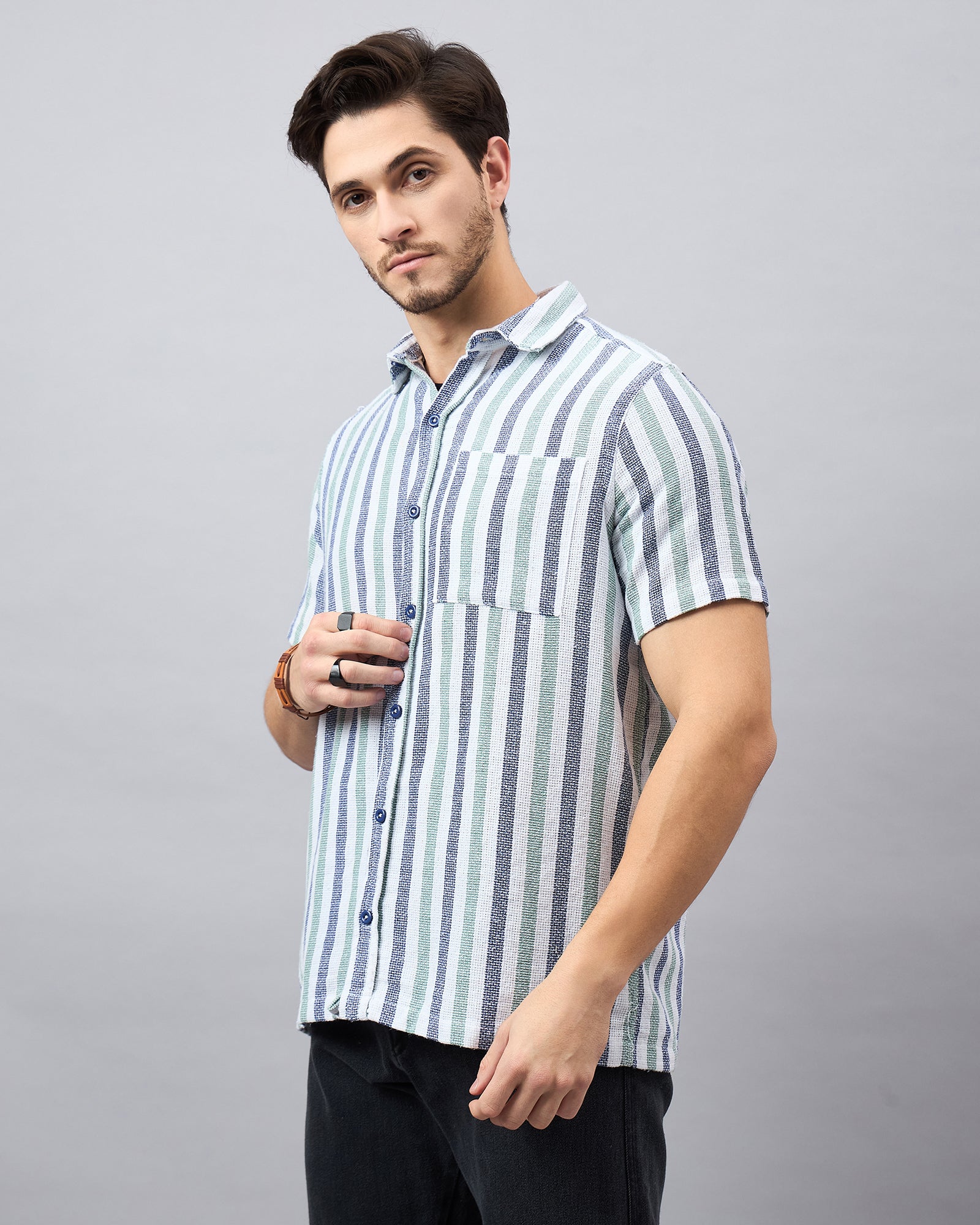 Chimpaaanzee Men White & Green Regular Fit Shirt