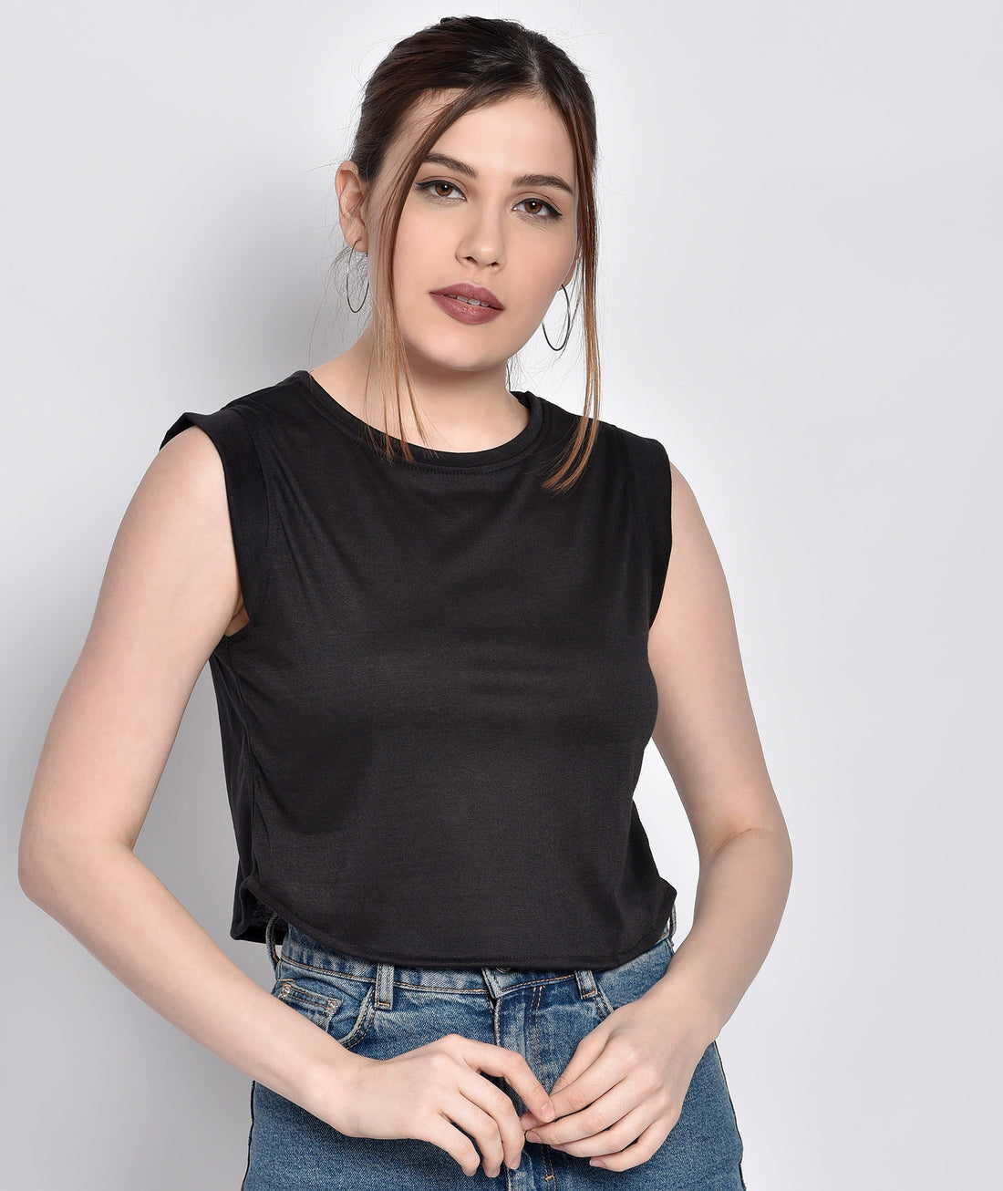 Chimpaaanzee Women Sleeveless Black Causal Tee