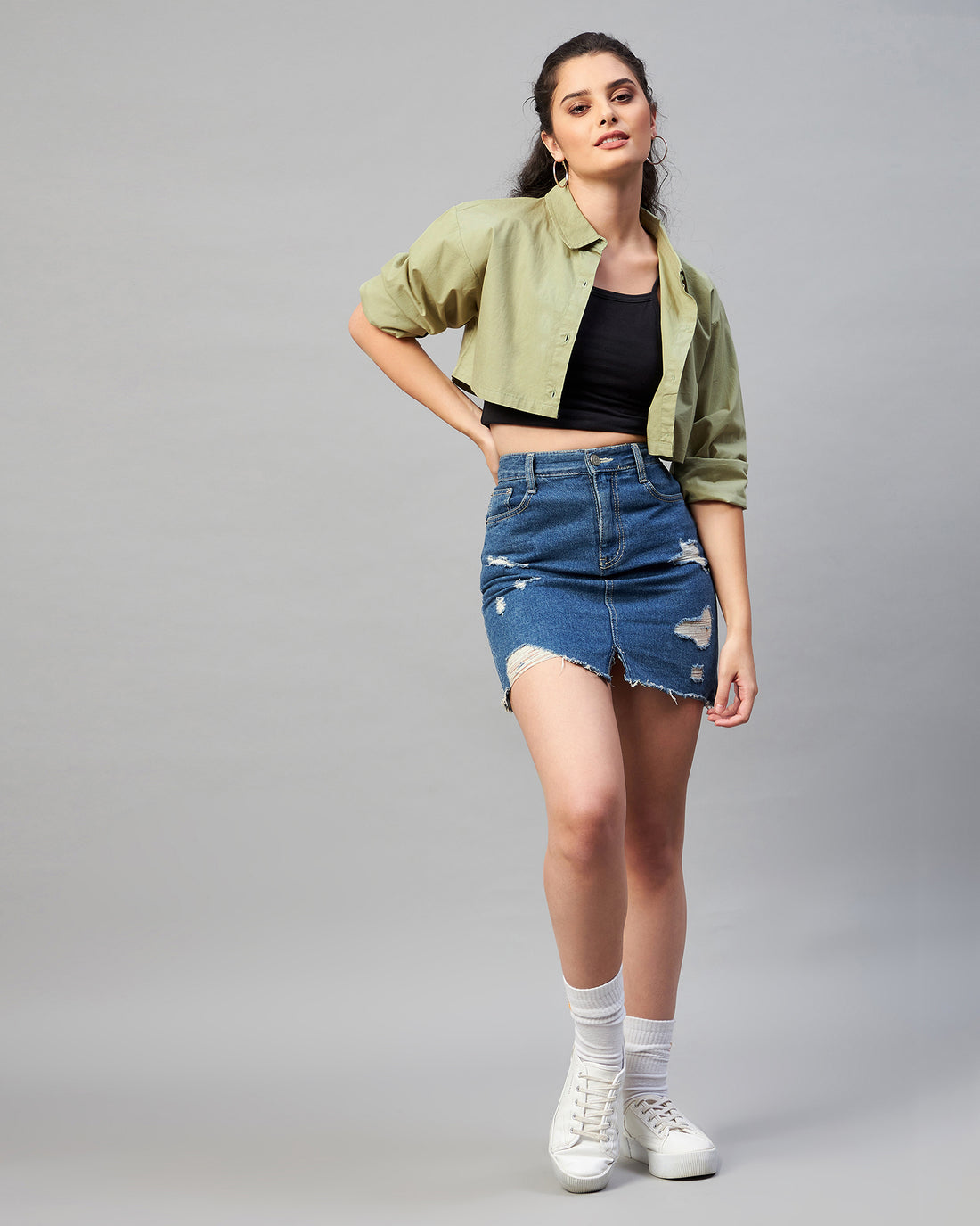 Chimpaaanzee Women Cotton Green Solid Fully Cropped Shirt