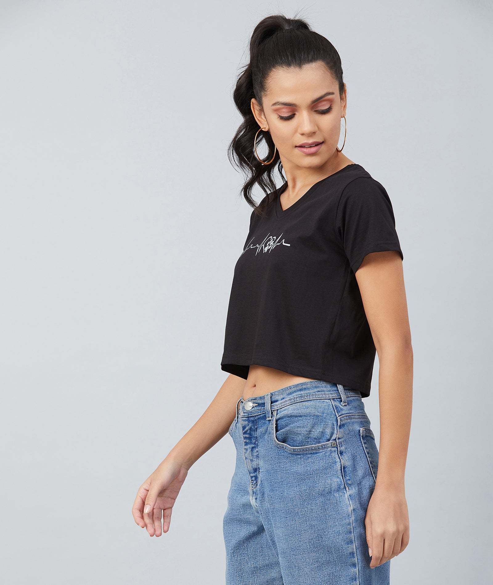 Chimpaaanzee Women Black V-Neck Crop T-shirt – CHIMPAAANZEE